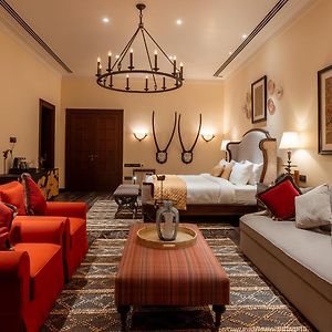 Deluxe King Suite